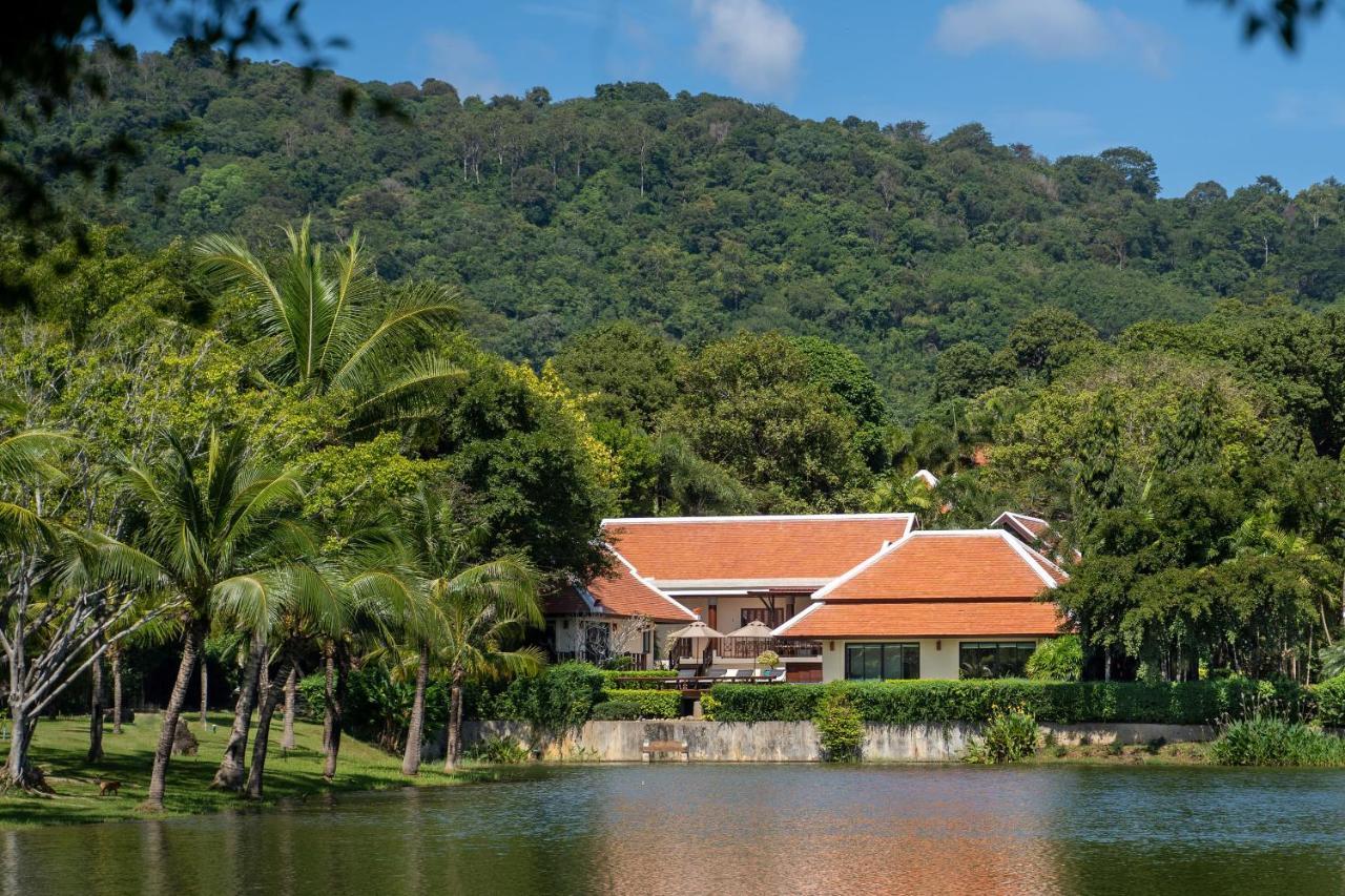 Nai Harn Baan-Bua Villas Exterior photo